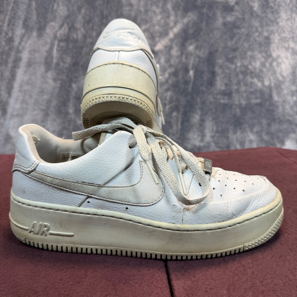 Nike Air Force 1 Sage Low Womens White Platform Size 8 AF1 Sneakers